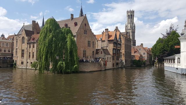 Bruges: Belgium’s Fairytale Town 🇧🇪