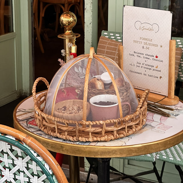 Is this the cutest cafe in St Honore?