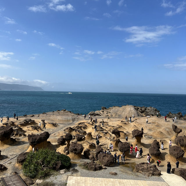 Taiwan’s mysterious stones: Yehliu Geopark