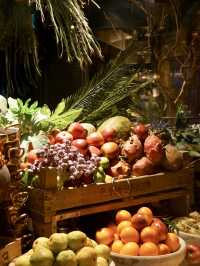 London | The attractive restaurant with green plants in Mayfair