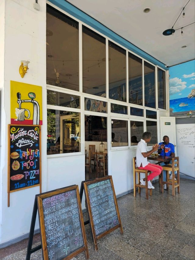 해외여행 쿠바 하바나 맛집 Restaurante Chiquita D' Oro