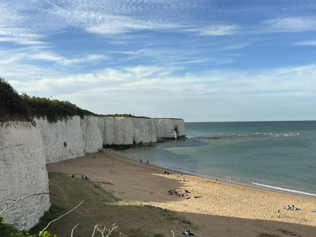 Sea, sand and Charles Dickens - Broadstairs day trip from London 