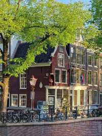 Amsterdam – Where Canals, Culture, and Creativity Meet