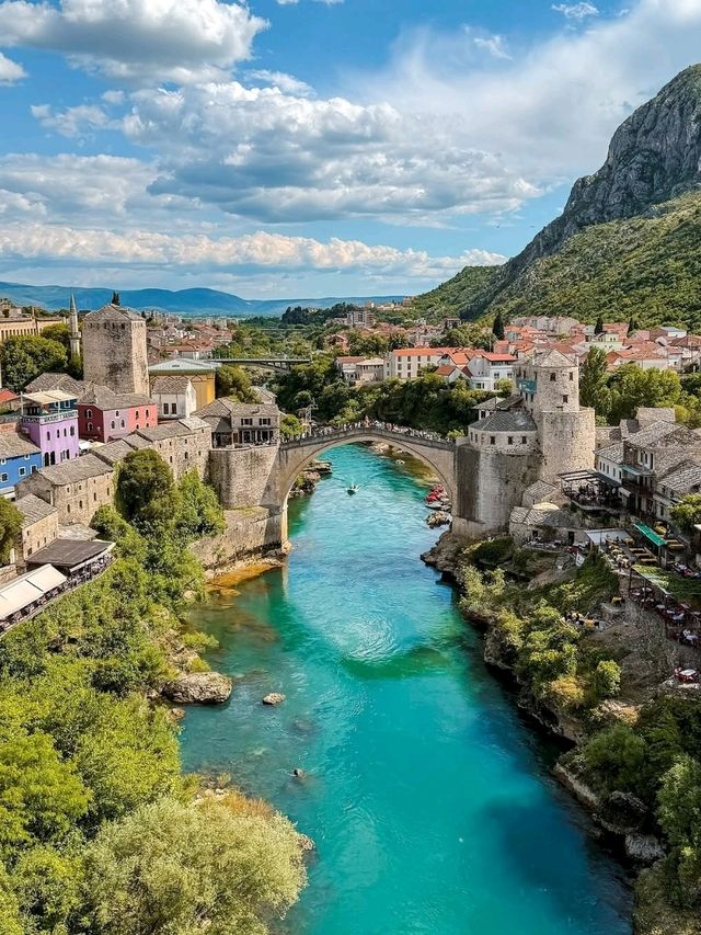 🌉 Mostar: A City of Bridges, History, and Timeless Beauty 🇧🇦✨