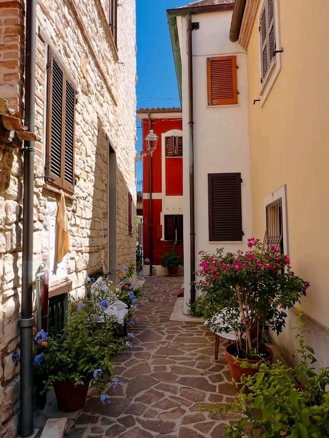 Numana – The Conero Riviera’s Charming Seaside Gem