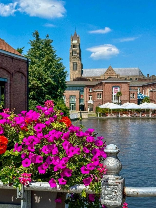 Bruges: The Fairytale City of Canals