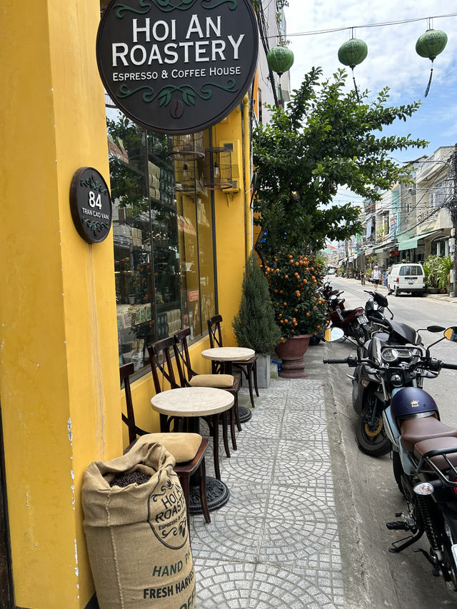 Walking through Hoi An street hunting for details 