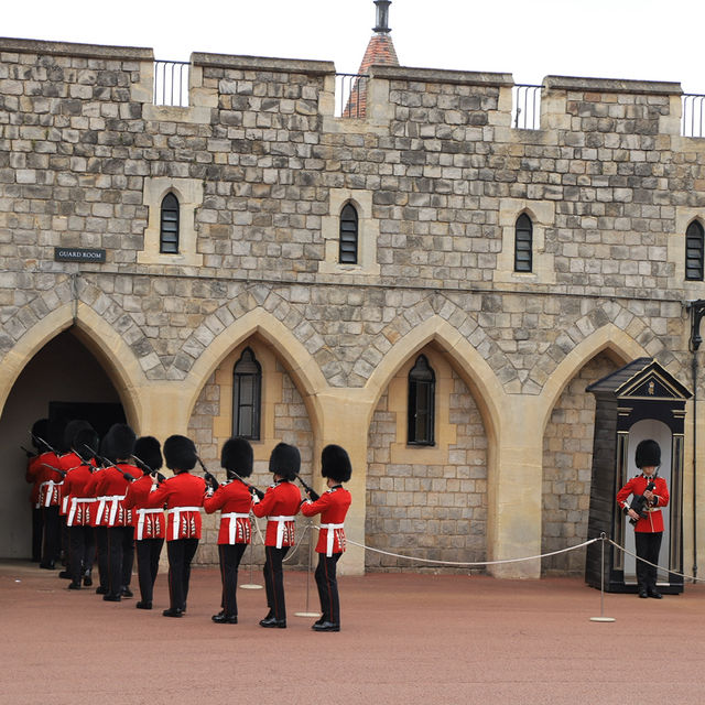 A Majestic Journey Through History – Windsor Castle Delivers!