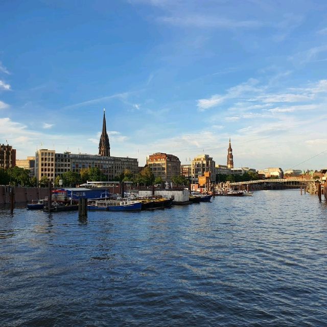 Exploring Hamburg: A City of Canals, Culture, and Contrasts