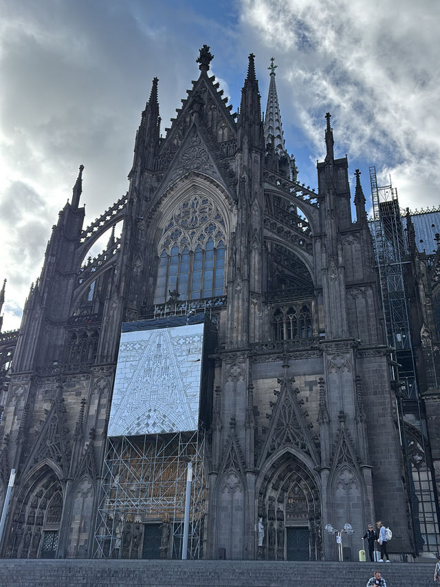 【ドイツ🇩🇪】ケルン大聖堂⛪＆おすすめ人気カフェで味わうひととき☕️