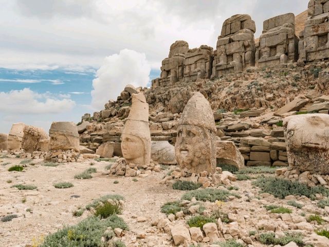 ✨ Mount Nemrut: Ancient Kings & Cosmic Views