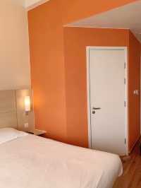 Hong Kong's most cost-effective sea view rooms, ibis Hong Kong Central and Sheung Wan Hotel.