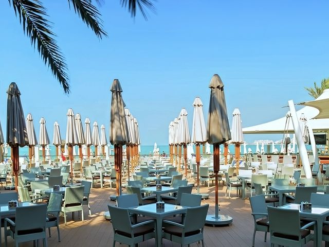 A Beachfront Retreat in Dubai! 🇦🇪
