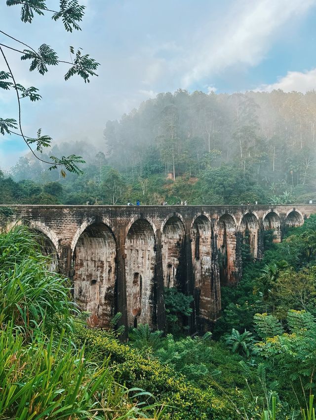 The World’s Most Beautiful Train Journey🇱🇰🚂