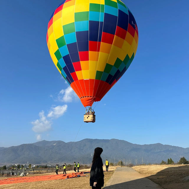 雲南騰沖，火山地熱國家地質公園！推騎馬上山！