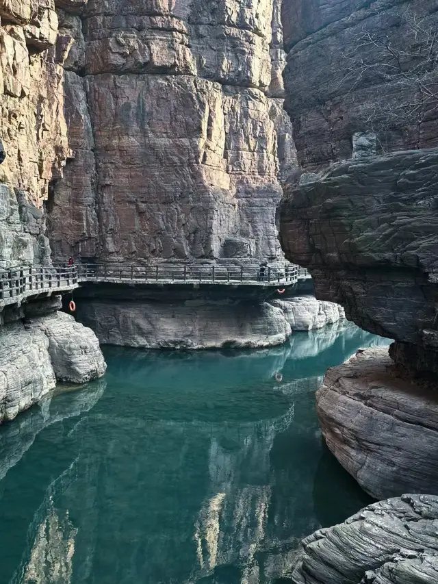 This is not Enshi Grand Canyon, this is Yuntai Mountain Red Stone Gorge in Henan!