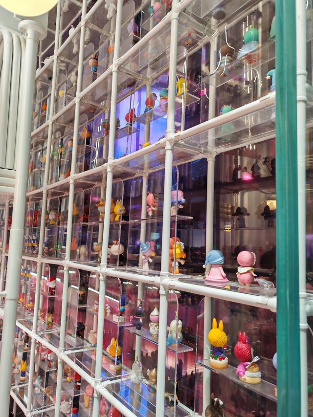 泡泡瑪特全球旗艦店