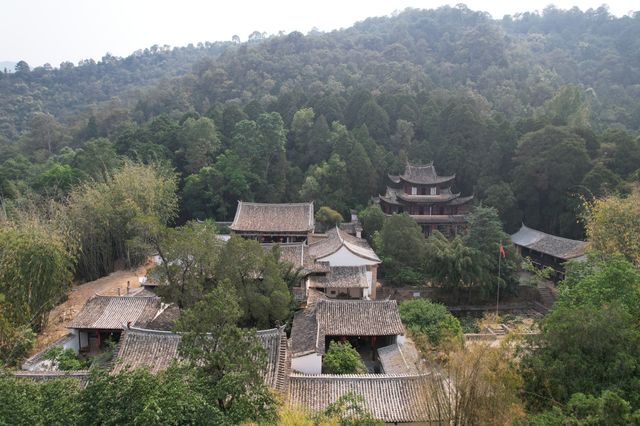 雲南石屏秀山寺