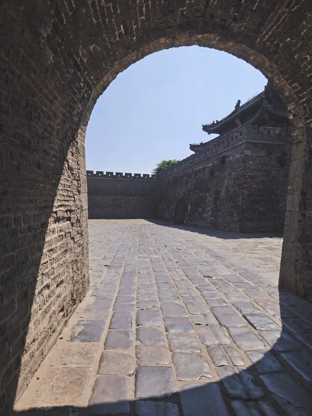 The ancient city wall of Shouxian in Anhui