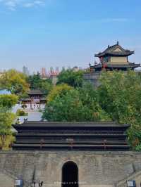 When visiting Xi'an, one must surely make a trip to the Xi'an City Wall, right?