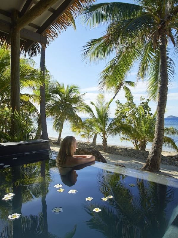 🏝️ Mana Island Magic: Fiji's Tadrai Island Resort! 🌟