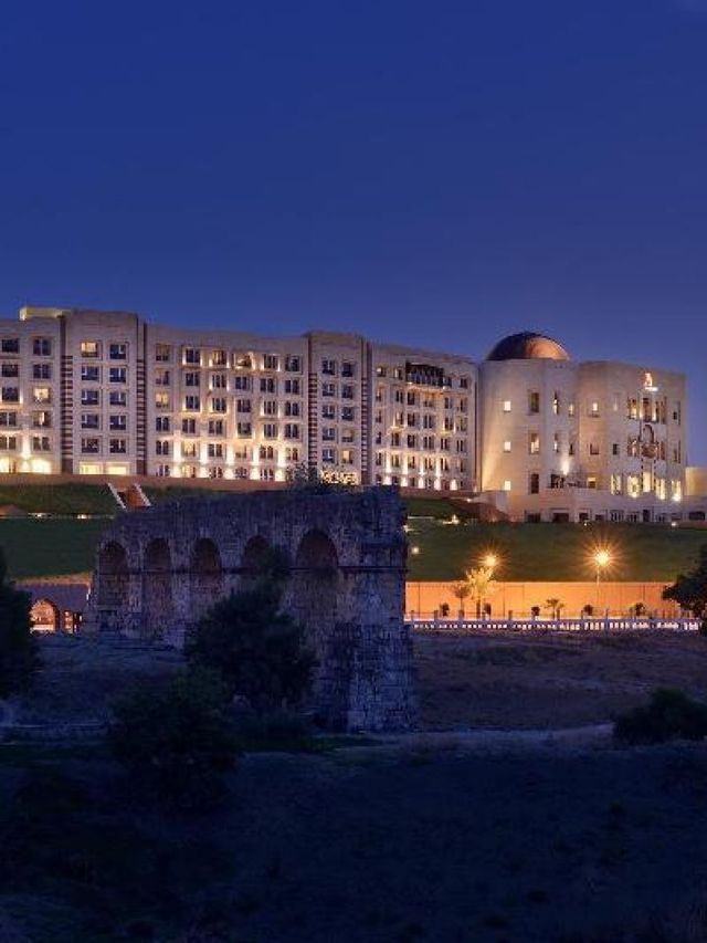 🌟✨ Constantine Charm: Luxe & Views at Marriott! ✨🌟