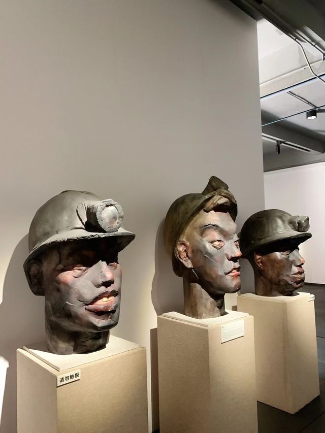 佛山看展，羅小平雕塑作品展