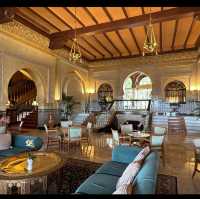 Catch sunsets at Alhambra Palace 