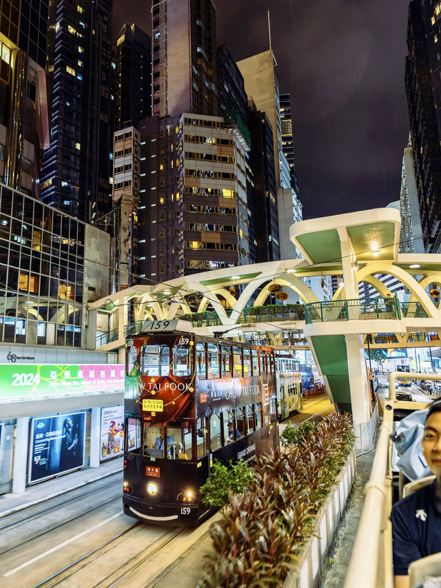 人生建議，來香港一定要坐一次落日飛車。