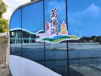 大壩建設者人物群雕。