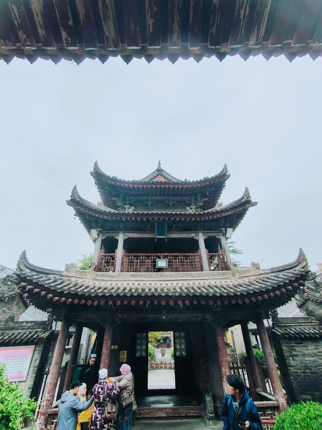 西安大學習巷裡清真寺 古痕跡很重。