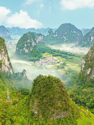 Hechi Senior Tour: A Must-See Guide. 