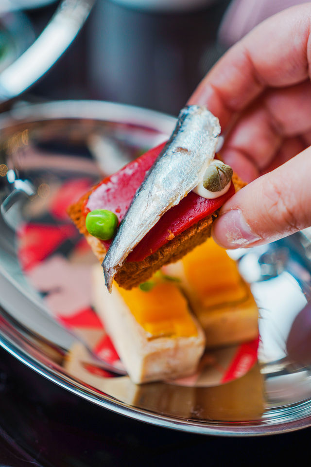 點亮聖誕奇夢！朗廷 x Alessi 冬日優雅下午茶