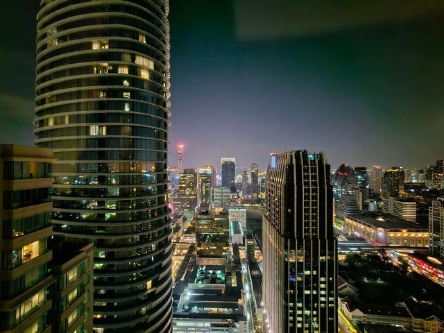曼谷奢華住宿 | 拉查丹利中心酒店 