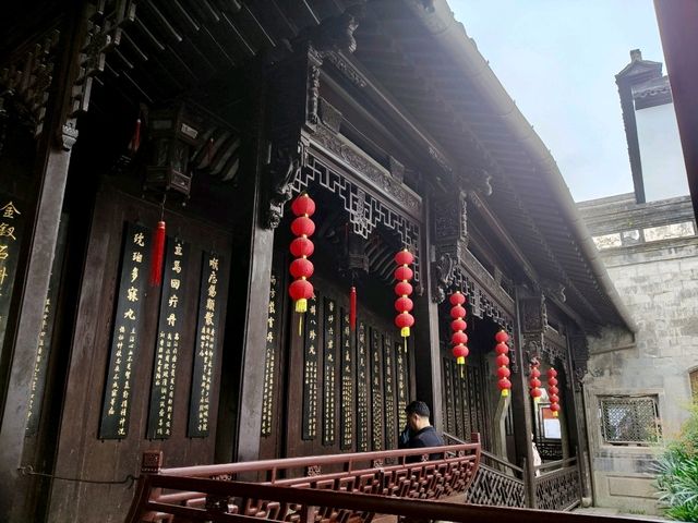 A Quiet Treasure: Hangzhou’s Traditional Medicine Museum 🌿