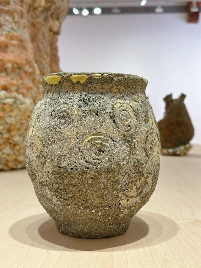 時間的褶皺裡 藏著大地的呼吸｜上海看展