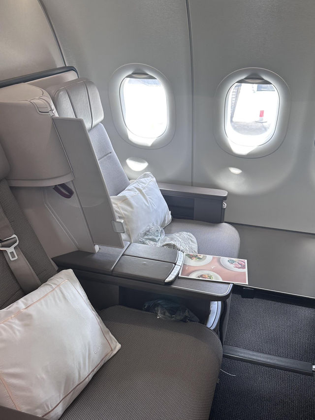 🇭🇰香港機場｜國泰商務艙+空中廊橋 驚喜滿滿
