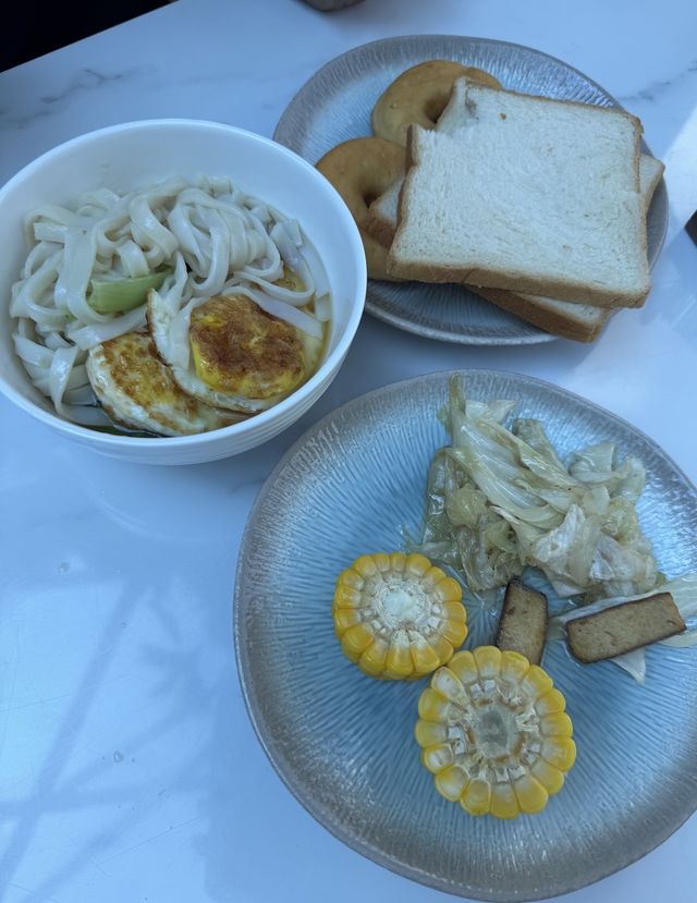 長沙高空浴缸房！同毛爺爺隔江對望