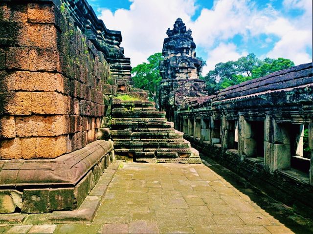 Hindu Gods, Buddhist Peace: The Dual Soul of Baphuon