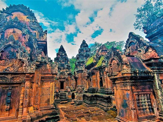 Banteay Srei: Cambodia's Exquisite Temple Masterpiece