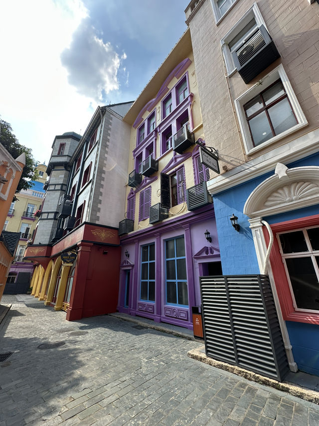 Melania Town: Shenzhen’s Hidden Gem Near Window of the World