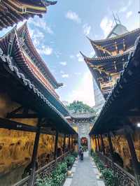 Layered Elegance: The Upturned Eaves of Luohan Temple