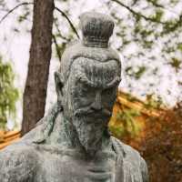 Beautiful Sculptures in Qibao Ancient Town 🗿🌸🏮