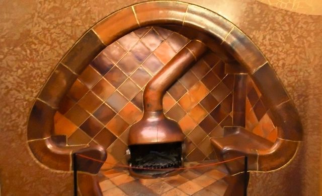 高迪魔幻建築巡禮 高迪魔幻建築巡禮