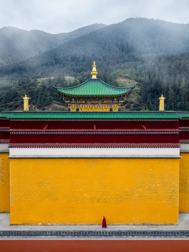 陰天的拉卜楞寺，也別有一番感覺！