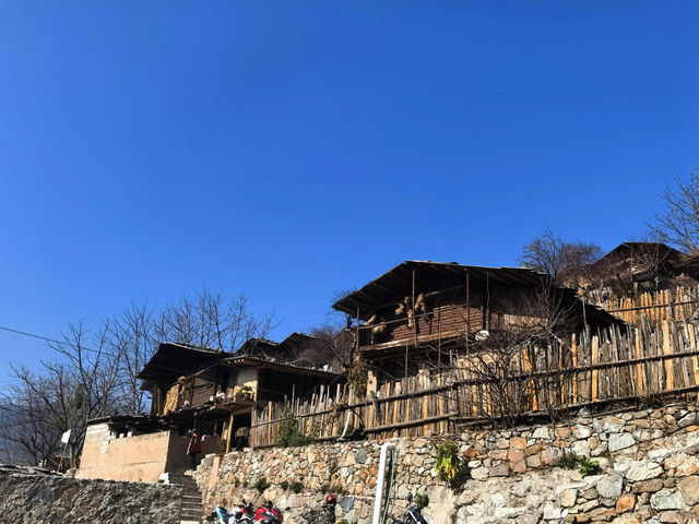 傈僳族古寨的千年密碼與秘境指南 傈僳族古寨的千年密碼與秘境指南