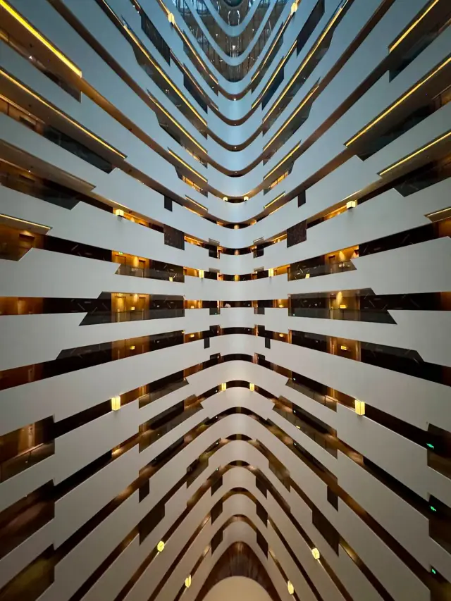 What? Suzhou has such a magically high-end hotel