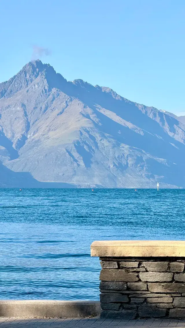 來新西蘭皇后鎮，一定要留個早晨給湖邊！