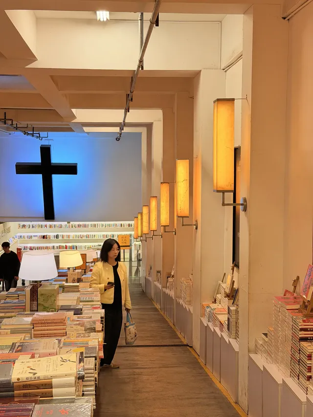 我在南京拍到了莫奈的睡蓮,想看看你拍的 我在南京拍到了莫奈的睡蓮,想看看你拍的