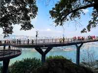 重慶鵝嶺公園|俯瞰山城的絕美視角 來重慶住全季兩江幸福廣場酒店,去鵝嶺公園超方便,地鐵就能到